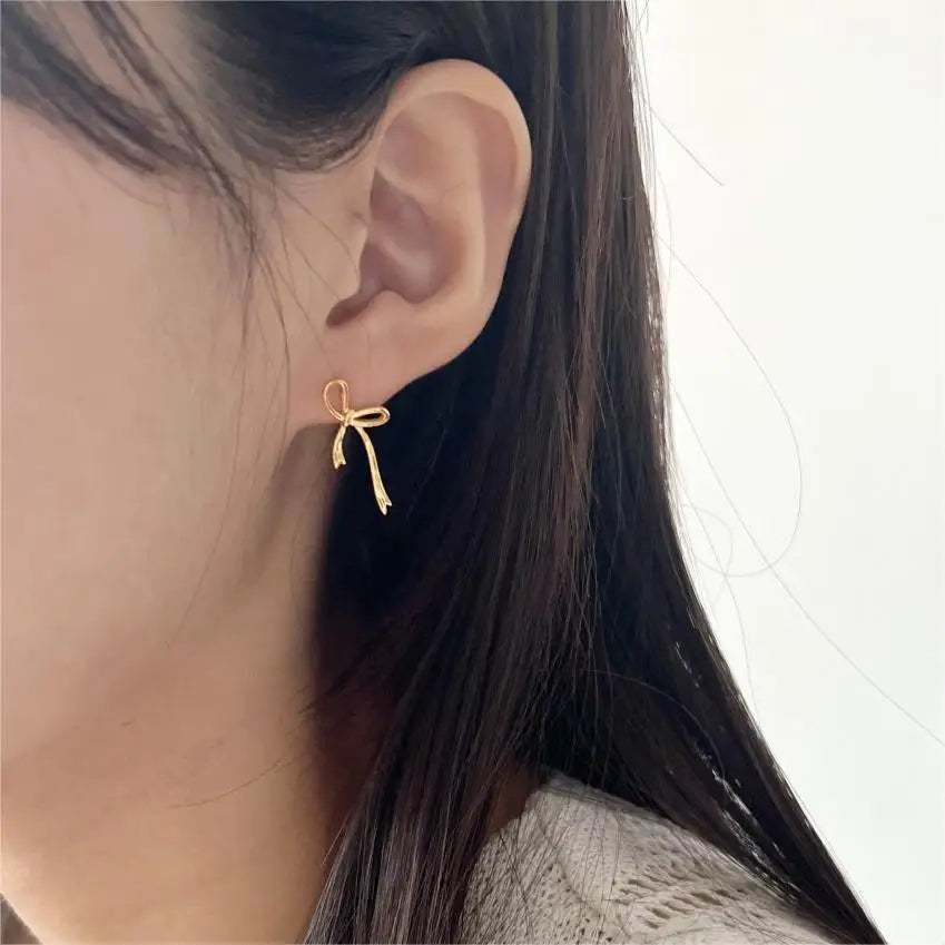LUNA - Gold-Plated Ribbon Bow Stud Earrings
