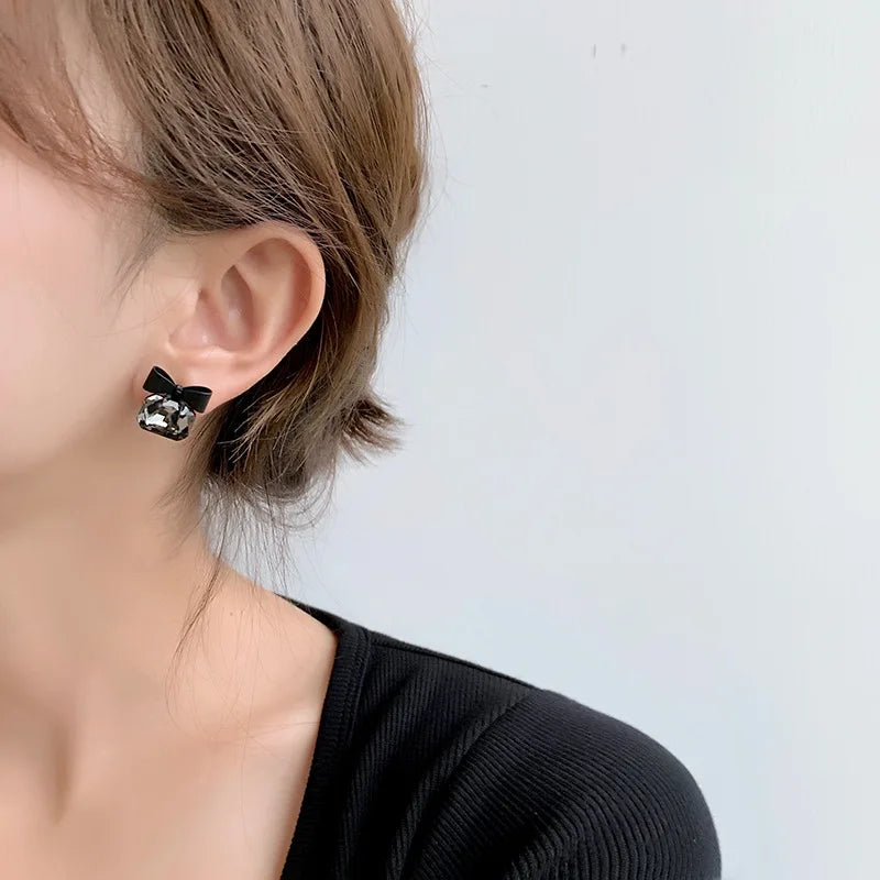 BELLE - Elegant Black Bow Crystal Earrings