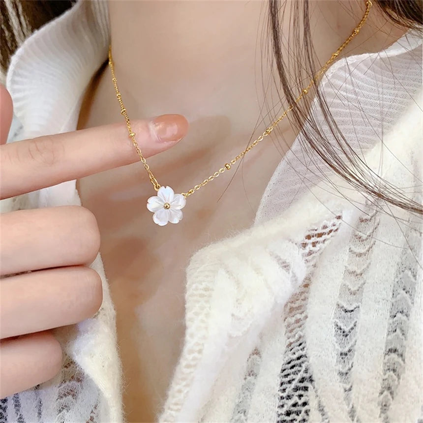 BLOSSOM - 316L Stainless Steel Seashell Flower Necklace