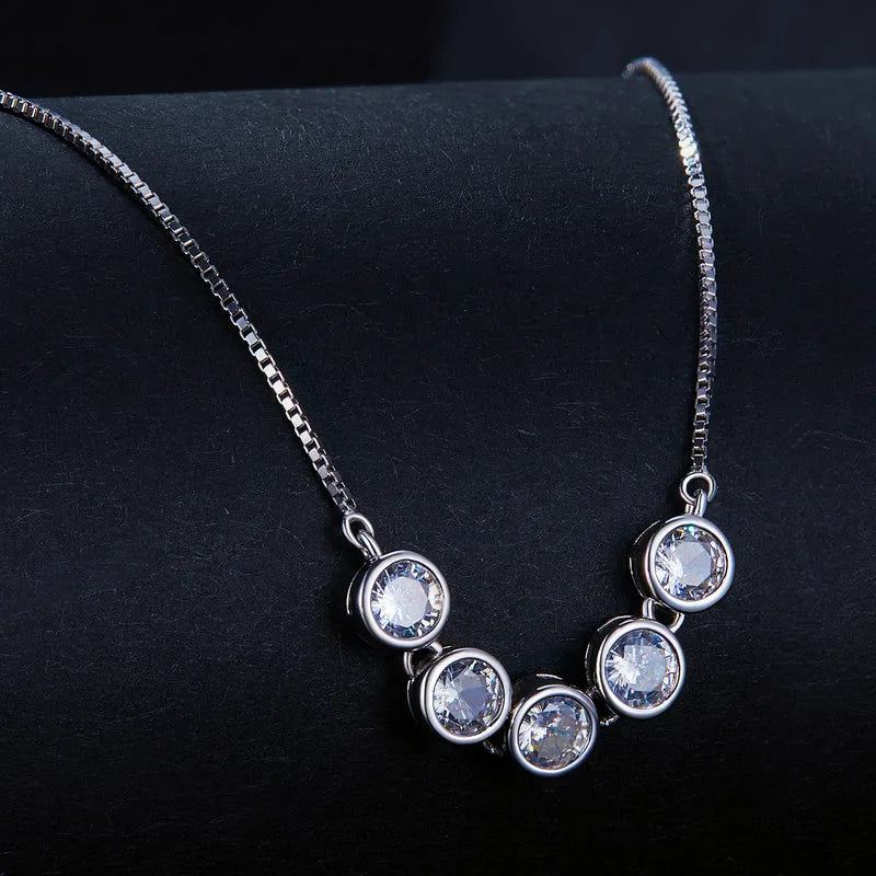 LUMIÈRE - 925 Sterling Silver Moissanite Five-Stone Necklace