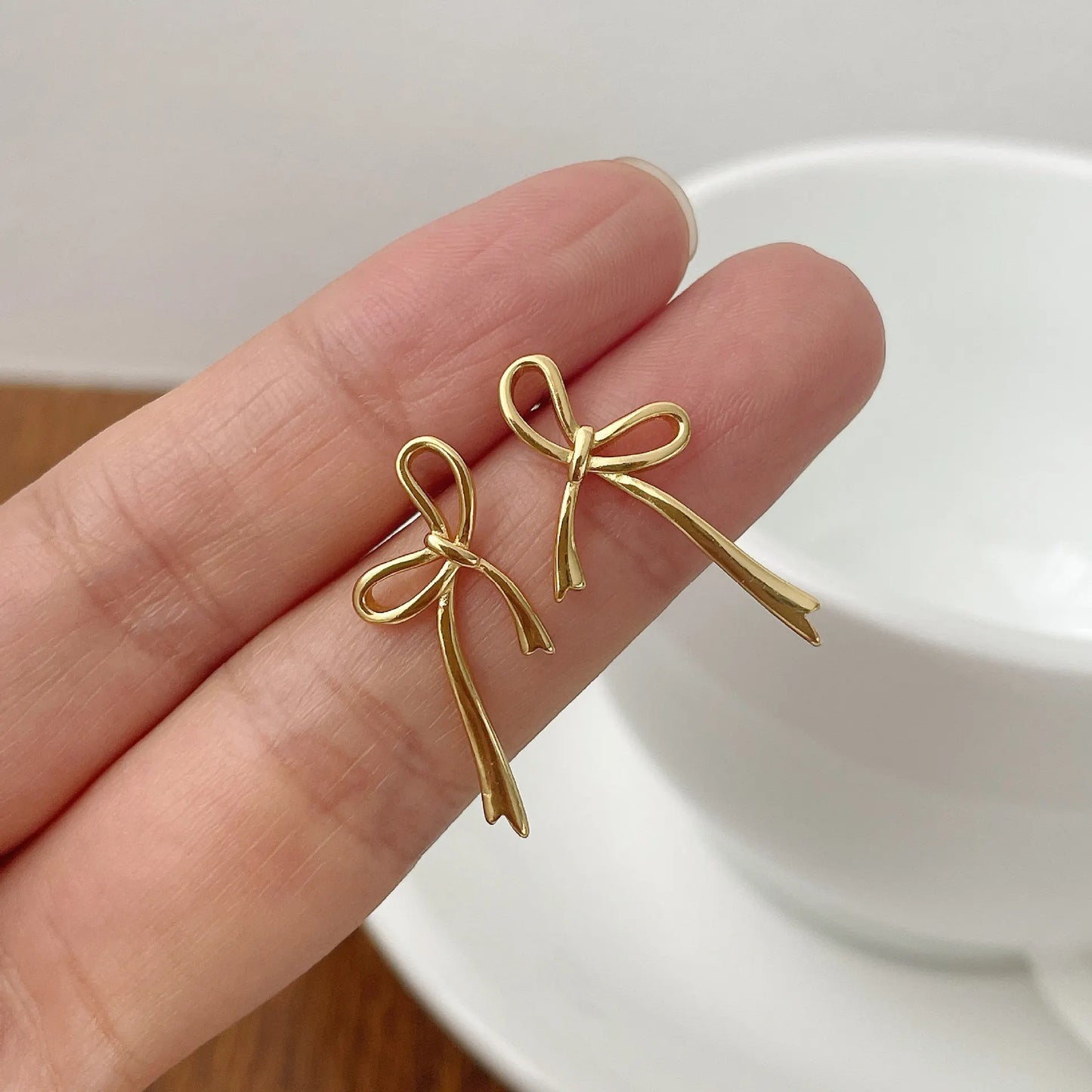 LUNA - Gold-Plated Ribbon Bow Stud Earrings