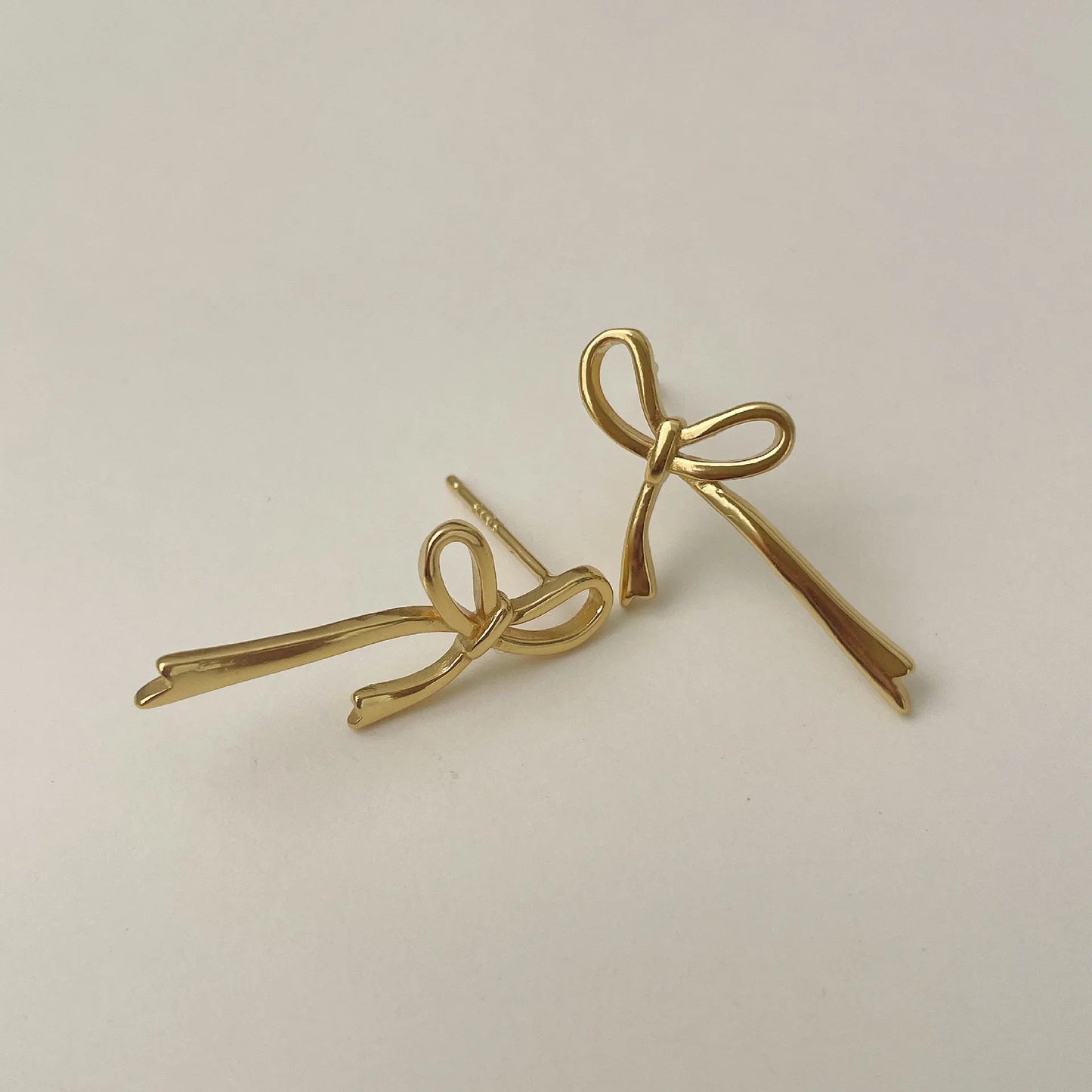 LUNA - Gold-Plated Ribbon Bow Stud Earrings