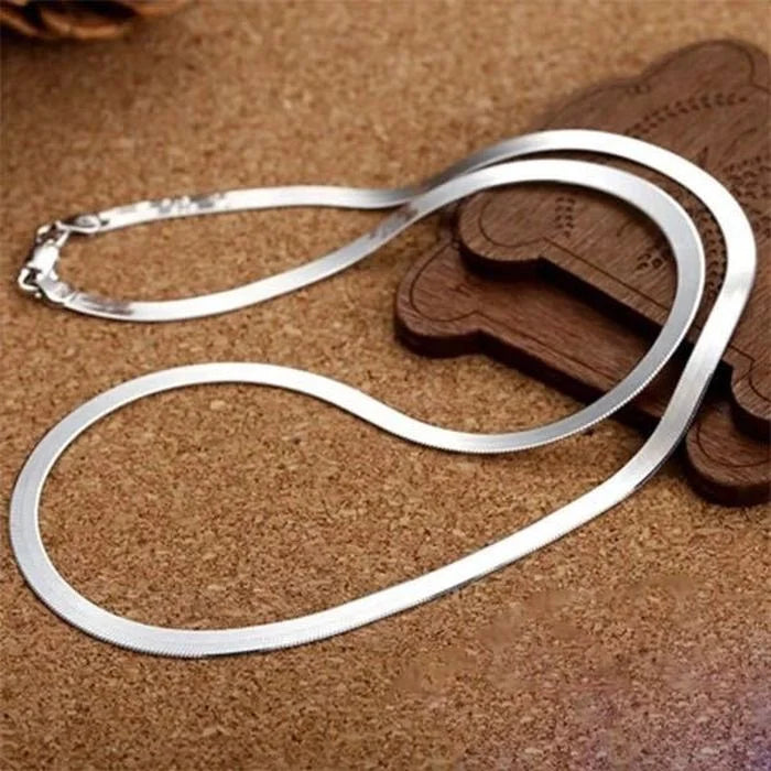 LUXE - Classic Gold Herringbone Chain Necklace
