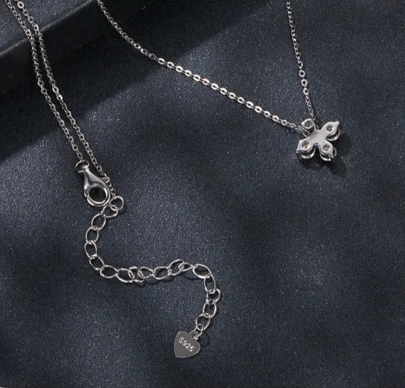 ELYSIA - Moissanite Flower Pendant Necklace in Sterling Silver